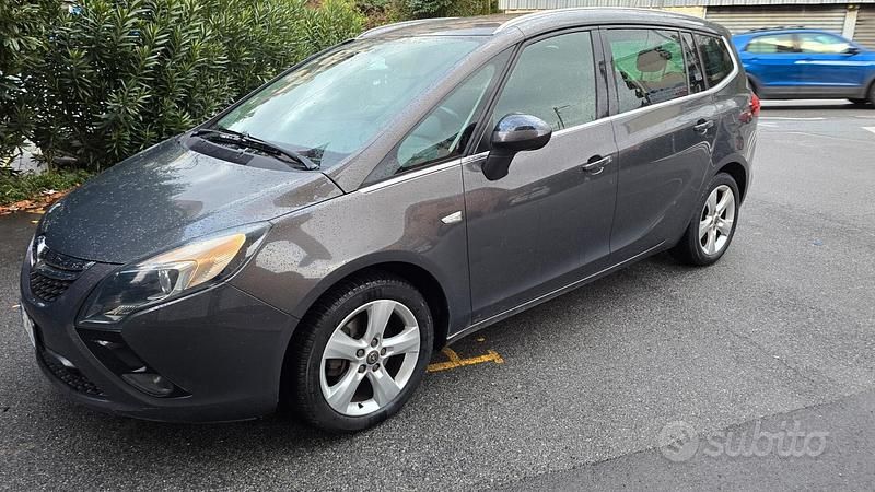 Usata Opel Zafira Tourer Cosmo 110 CV (80 kW) 2014 Grigio Monovolume