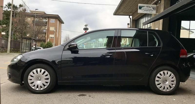 Usata VW Golf VI 105 CV (77 kW) 2010 Nero Utilitaria
