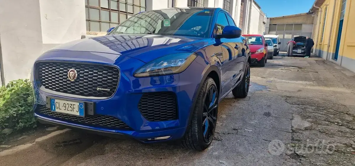 Usata Jaguar E-Pace R-Dynamic 150 CV (110 kW) 2022 Bluazzurro SUV