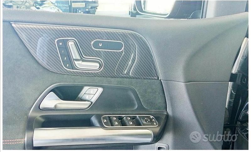 Usata Mercedes B200 2021 Nero Monovolume