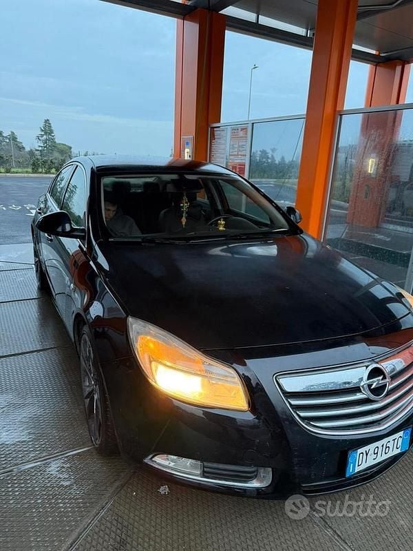 Usata Opel Insignia 2009 Nero Utilitaria