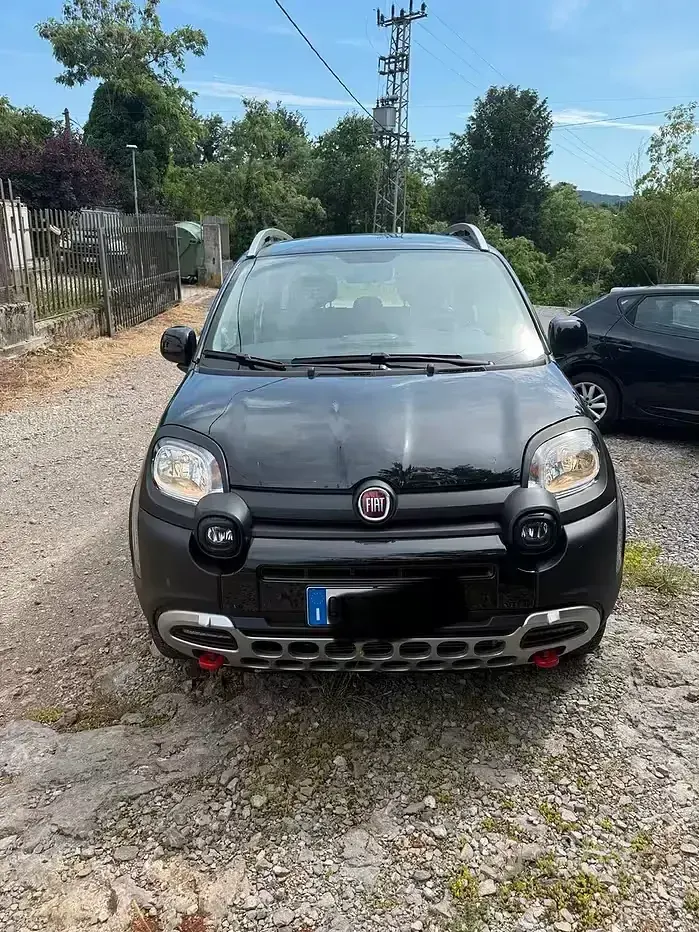 Usata Fiat Panda Cross Cross 85 CV (62 kW) 2023 Nero Utilitaria