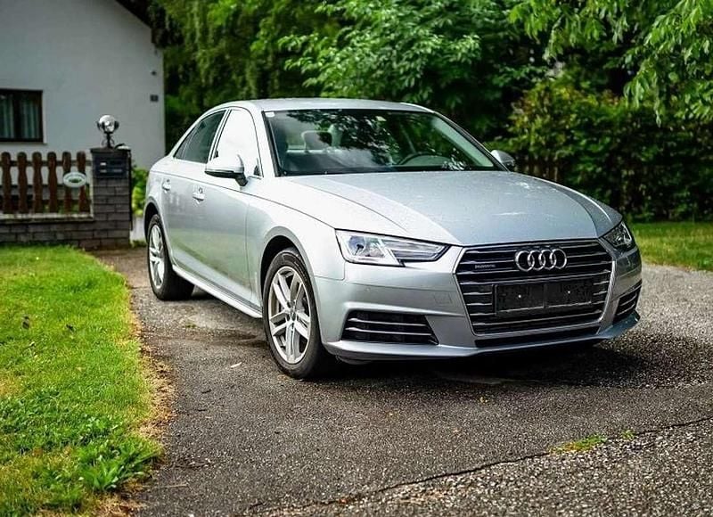 Nero Usata 2016 Audi A4 Comfort Tre volumi | 20.120 € (Ottimo prezzo) - Immagine 1/4