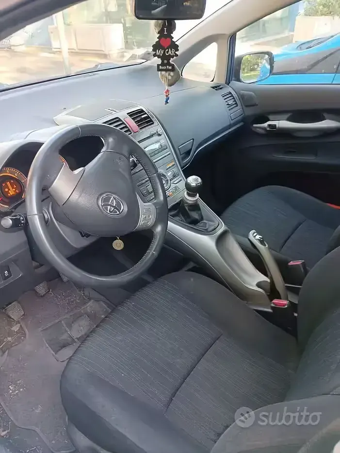 Usata Toyota Auris Sol 97 CV (71 kW) 2008 Grigio Utilitaria