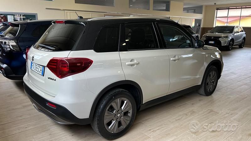 Usata Suzuki Vitara Cool 112 CV (82 kW) 2019 Beige Station wagon