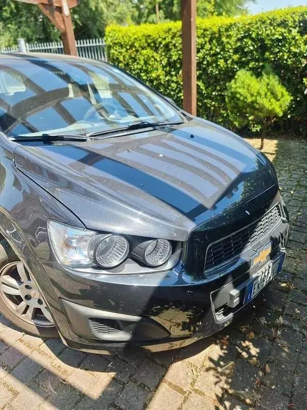 Usata Chevrolet Aveo LT 86 CV (63 kW) 2011 Nero Berlina