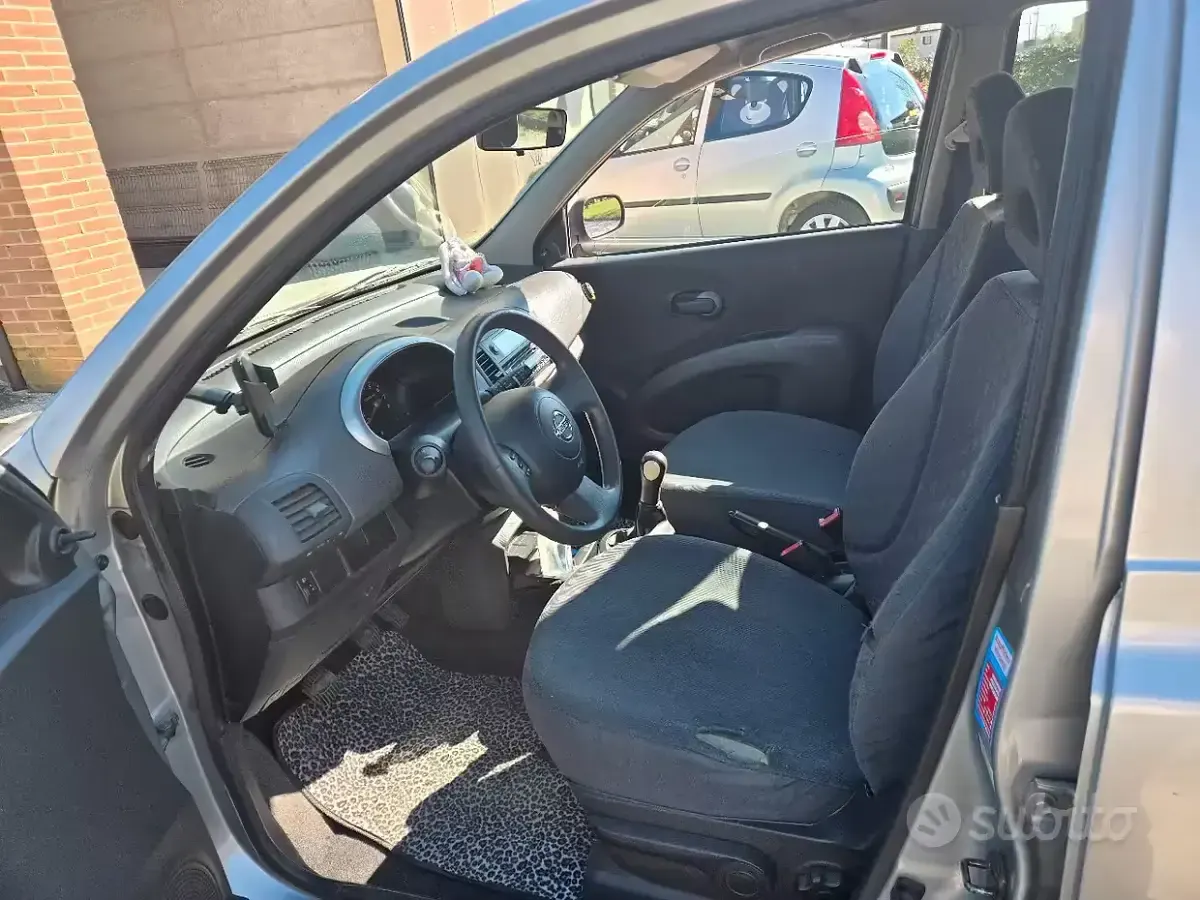 Usata Nissan Micra 65 CV (47 kW) 2003 Grigio Utilitaria