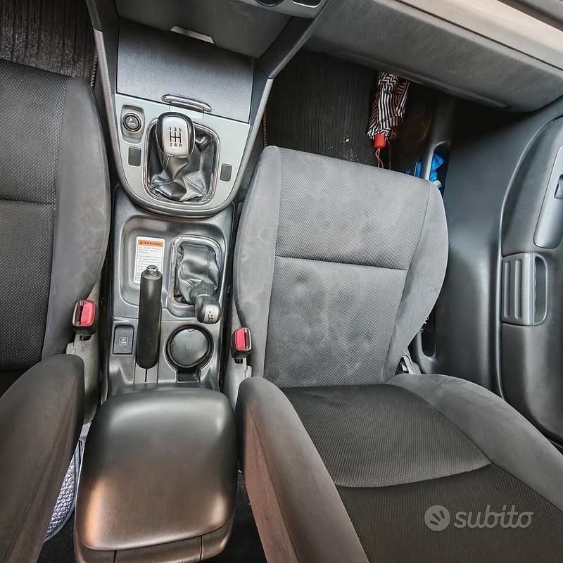 Usata Suzuki Grand Vitara 109 CV (80 kW) 2004 Grigio SUV