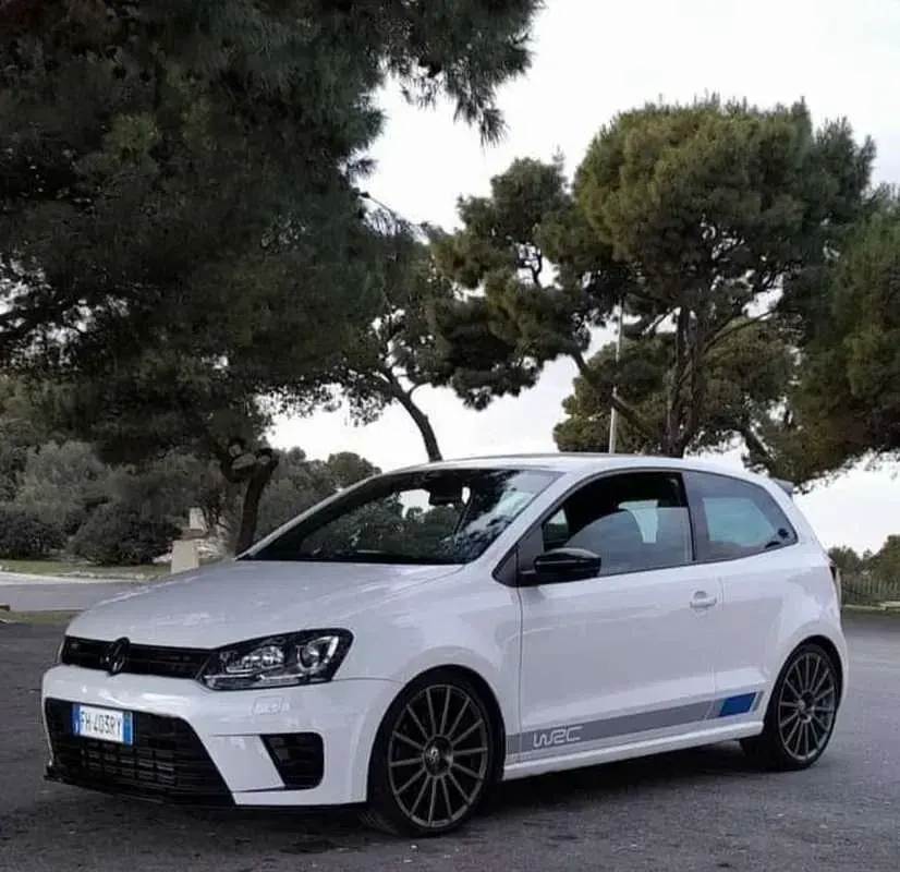 Usata VW Polo R 220 CV (161 kW) 2014 Berlina