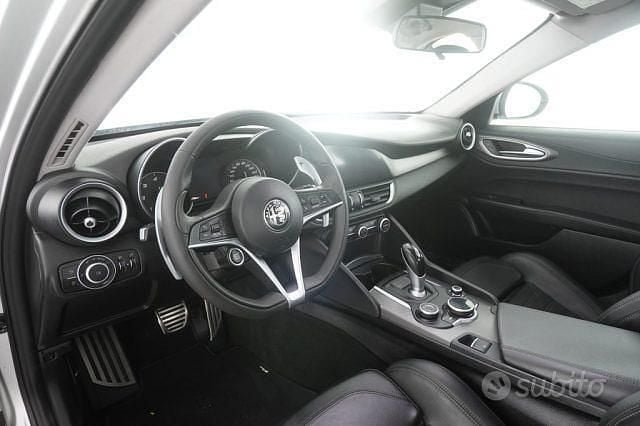 Usata Alfa Romeo Giulia Veloce 210 CV (154 kW) 2018 Grigio Berlina