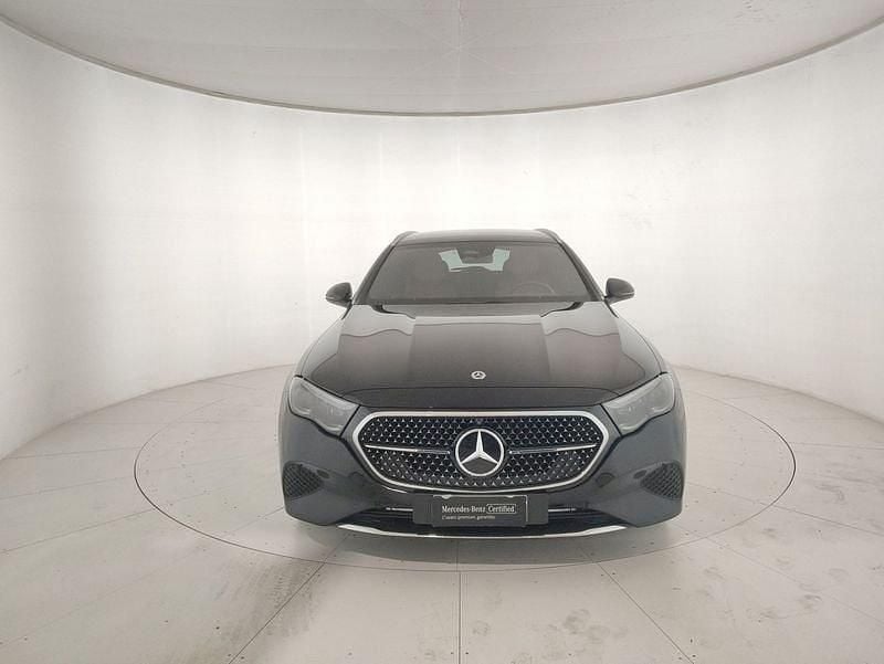 Usata Mercedes 300 Advanced Plus 313 CV (230 kW) 2024 Nero Station wagon