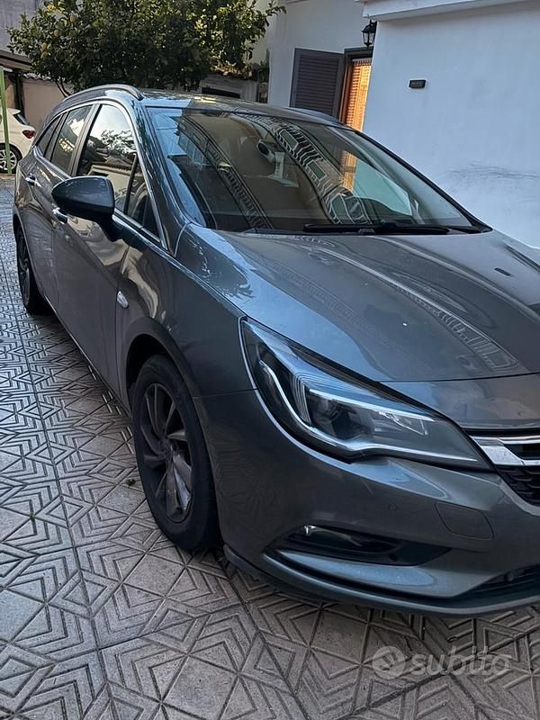 Usata Opel Astra 110 CV (80 kW) 2018 Grigio Station wagon