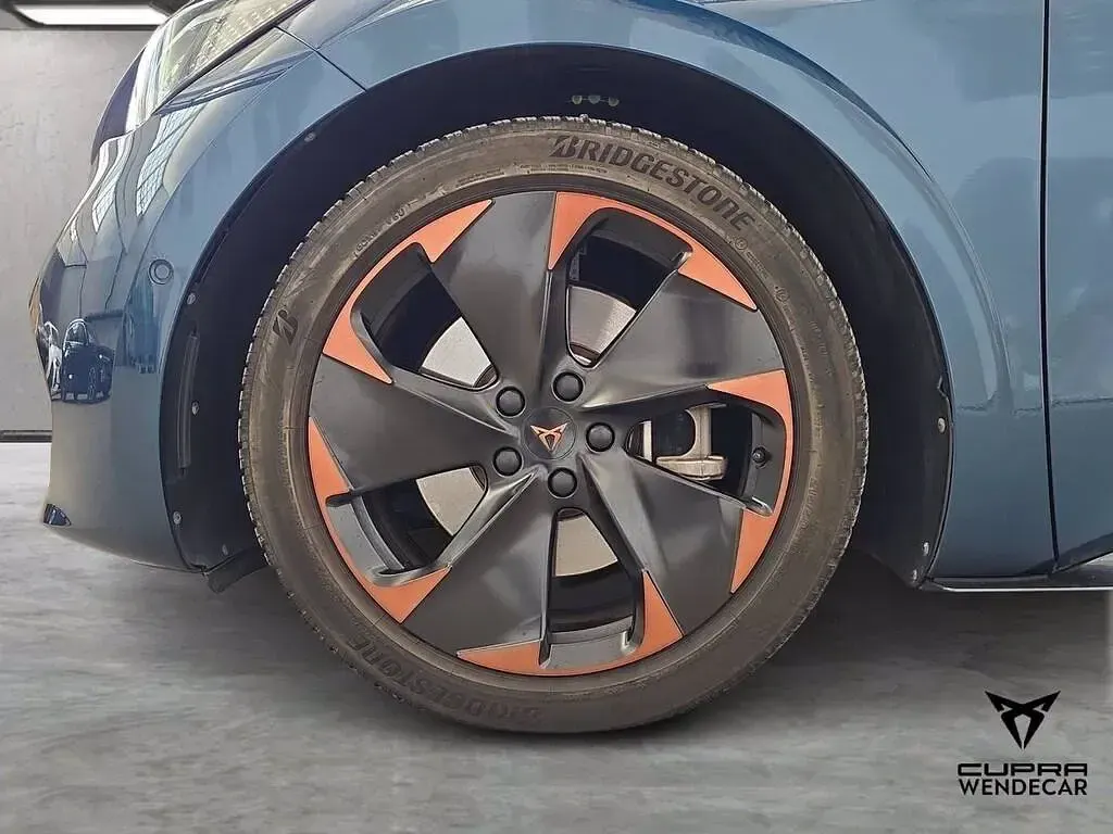 Usata Cupra Born e-Boost 169 kW (231 CV) 2023 Blu aurora Utilitaria