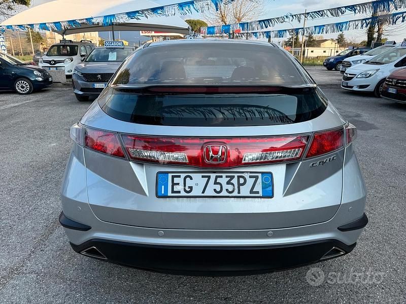Usata Honda Civic Elegance 99 CV (72 kW) 2011 Grigio Berlina