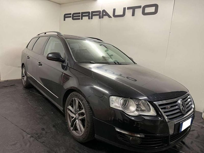 Nero Usata 2005 VW Passat Sportline Station wagon | 2490 € (Buon prezzo) - Immagine 1/4