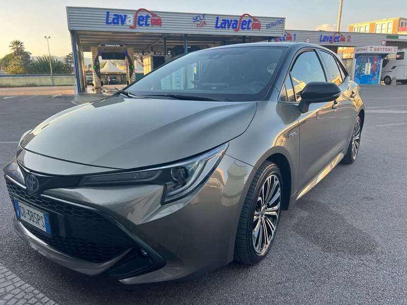 Usata Toyota Corolla Business Edition 98 CV (72 kW) 2020 Verde Berlina