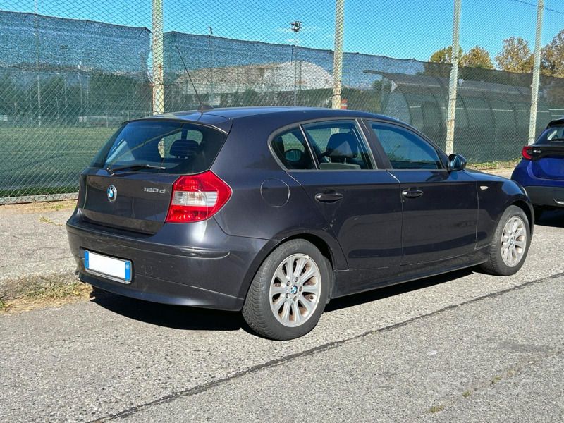 Usata BMW 120 167 CV (122 kW) 2007 Grigio Utilitaria