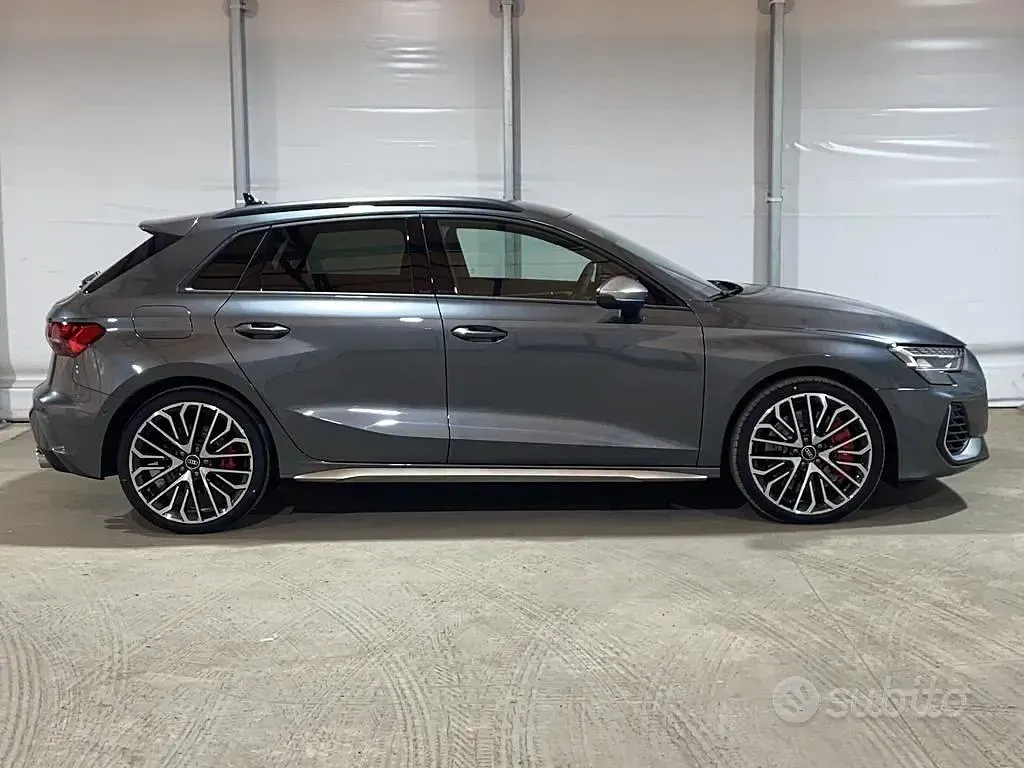Usata Audi S3 Ambiente 333 CV (244 kW) 2025 Grigio daytona perlato Berlina