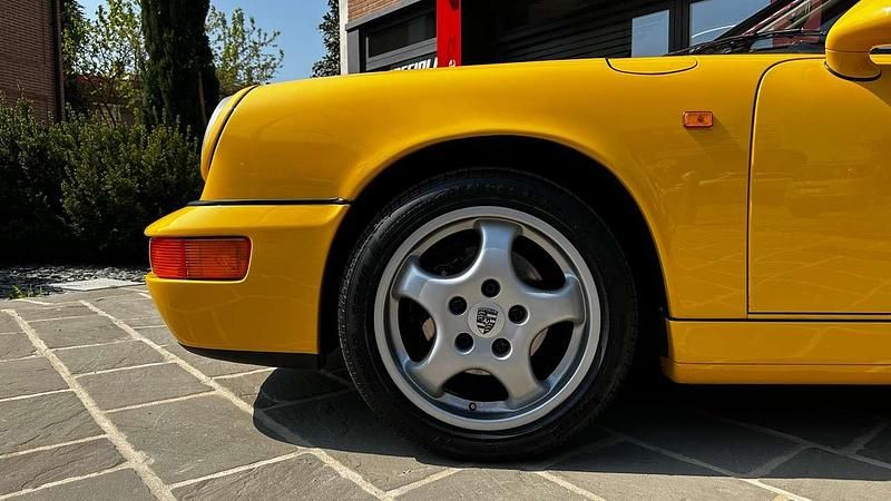 Usata Porsche 964 250 CV (183 kW) 1993 Giallo Cabrio