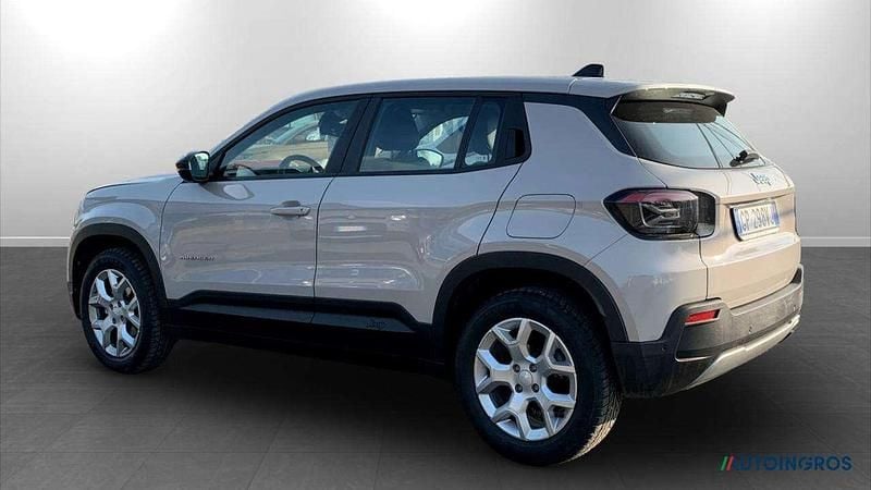 Usata Jeep Avenger Altitude 101 CV (74 kW) 2023 Beige SUV