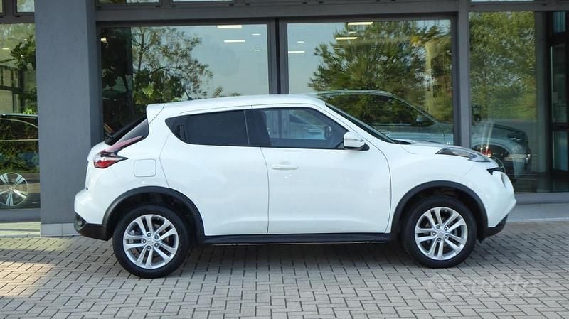 Usata Nissan Juke Tekna 110 CV (80 kW) 2015 Bianco SUV