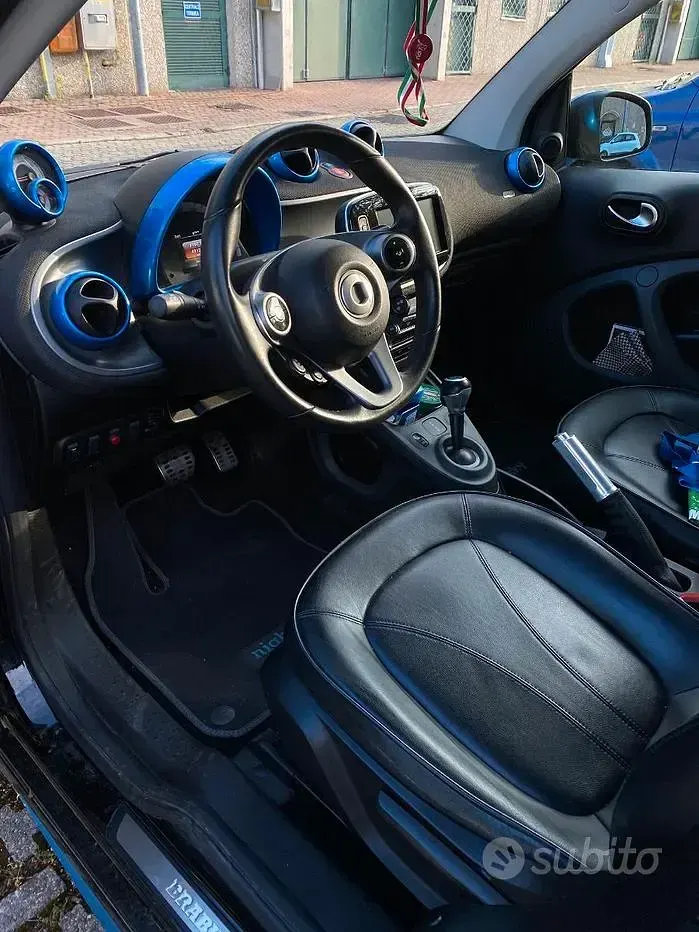Usata Smart ForTwo Electric Drive Brabus 41 kW (56 CV) 2019 Nero Coupé