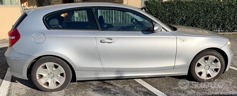 Grigio Usata 2008 BMW 116 Due volumi | 4800 € - Immagine 1/4