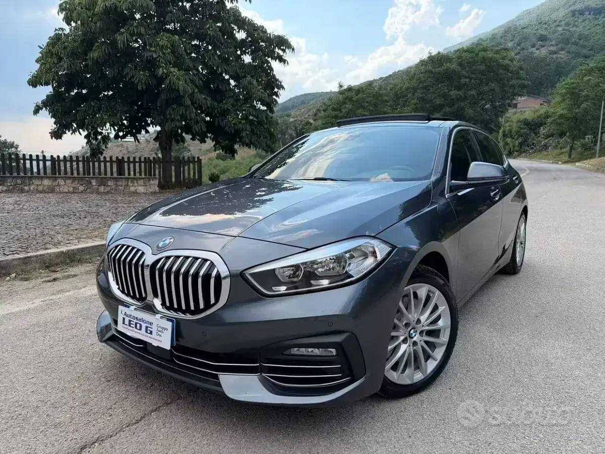 Usata BMW 116 Advantage 116 CV (85 kW) 2021 Grigio Utilitaria
