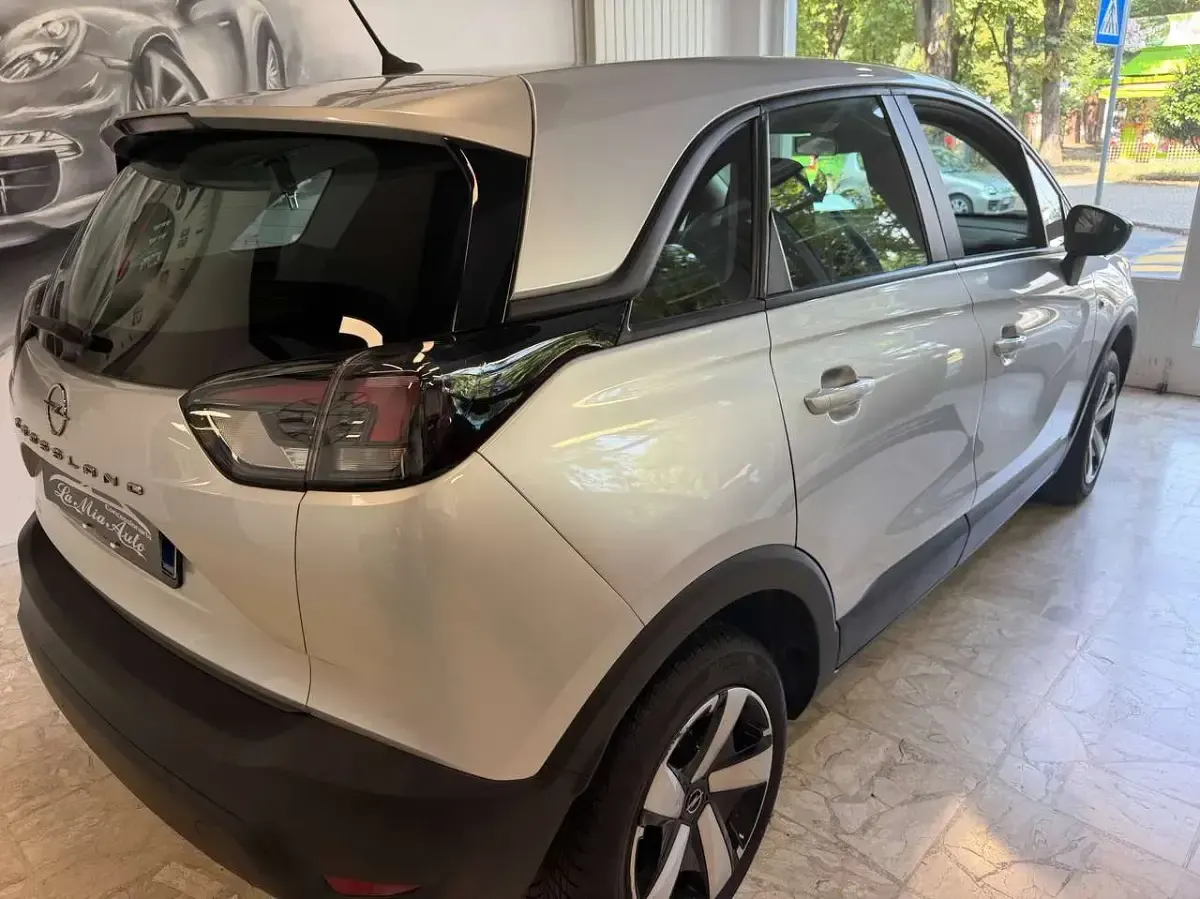 Usata Opel Crossland 110 CV (80 kW) 2022 Argento SUV