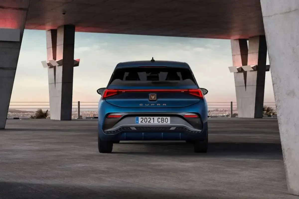 Nuova Cupra Born 69 kW (95 CV) 2026 Argento Utilitaria
