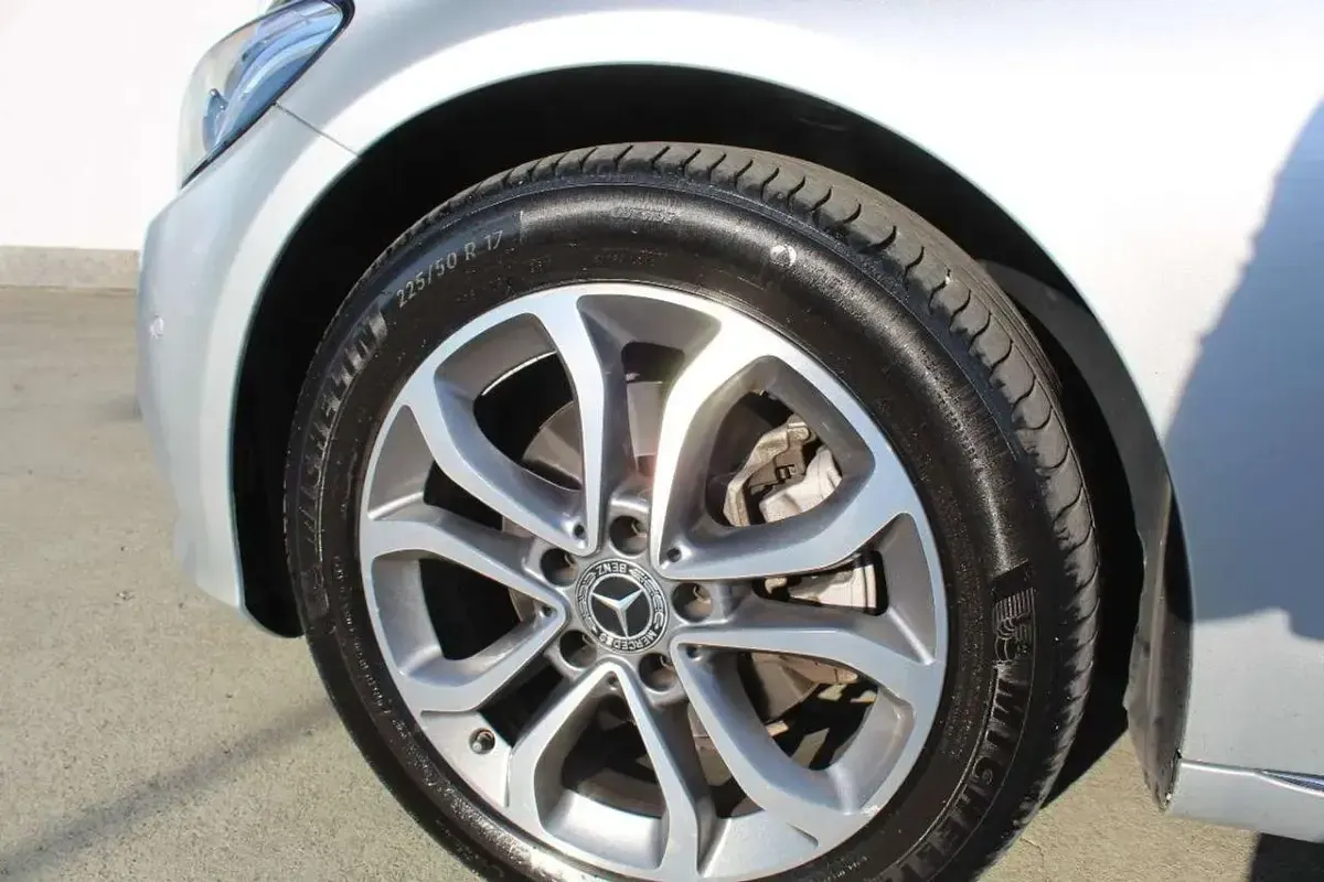 Usata Mercedes C220 Premium 170 CV (125 kW) 2019 Argento Berlina