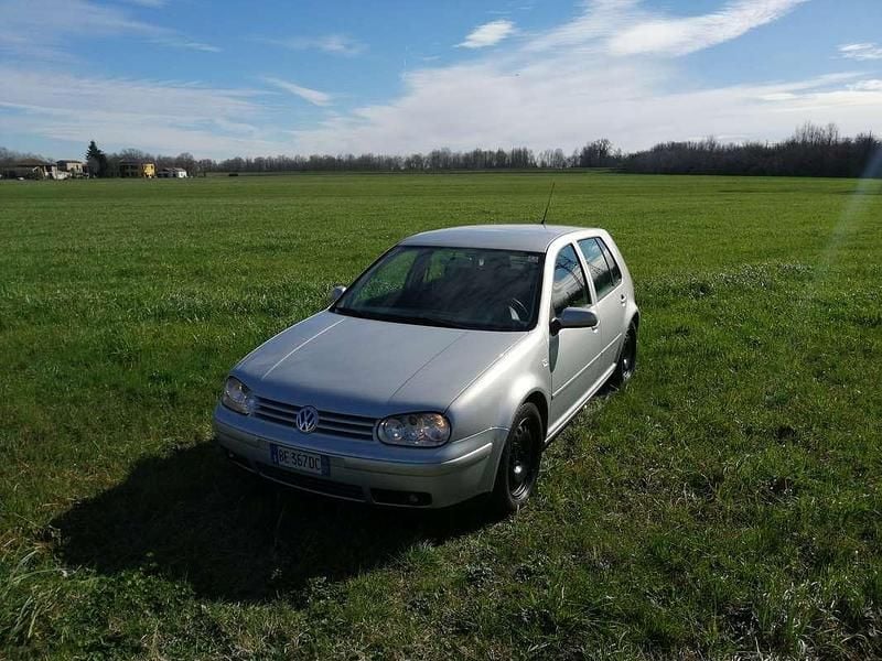 Usata VW Golf III 75 CV (55 kW) 1999 Argento Berlina