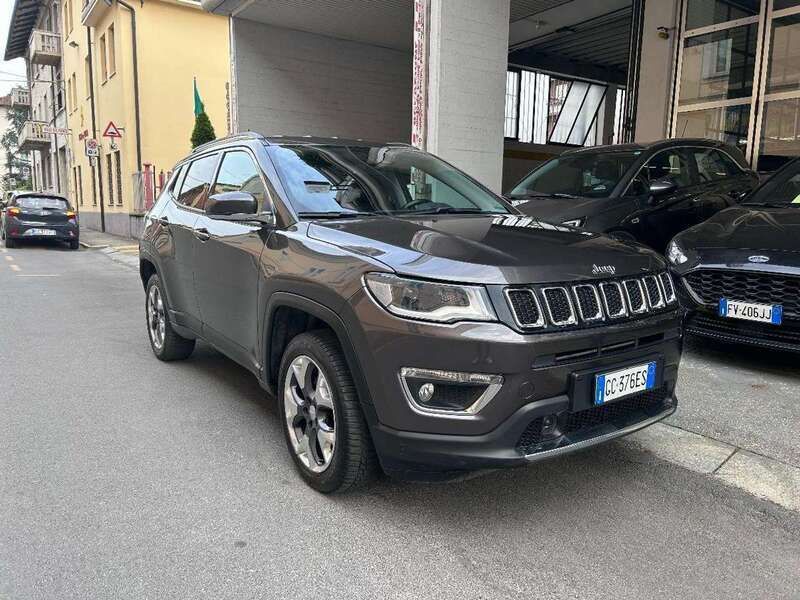 Grigio scuro Usata 2020 Jeep Compass Limited SUV | 18.950 € (Buon prezzo) - Immagine 1/4