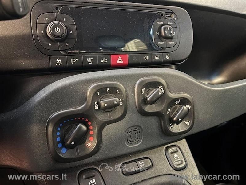 Usata Fiat Panda S 69 CV (50 kW) 2021 Blu Berlina
