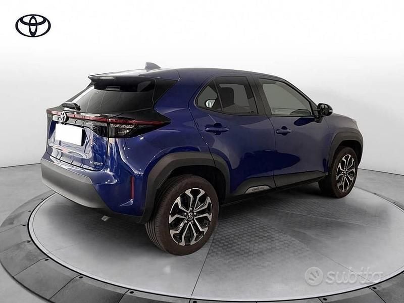 Usata Toyota Yaris Cross Trend 116 CV (85 kW) 2021 Dark blue met SUV