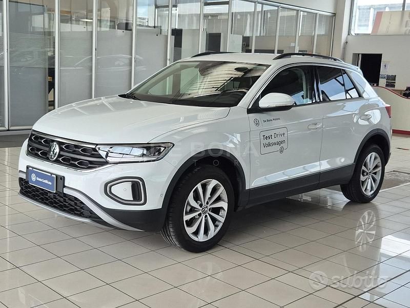 Usata VW T-Roc Edition 116 CV (85 kW) 2024 Pure white SUV