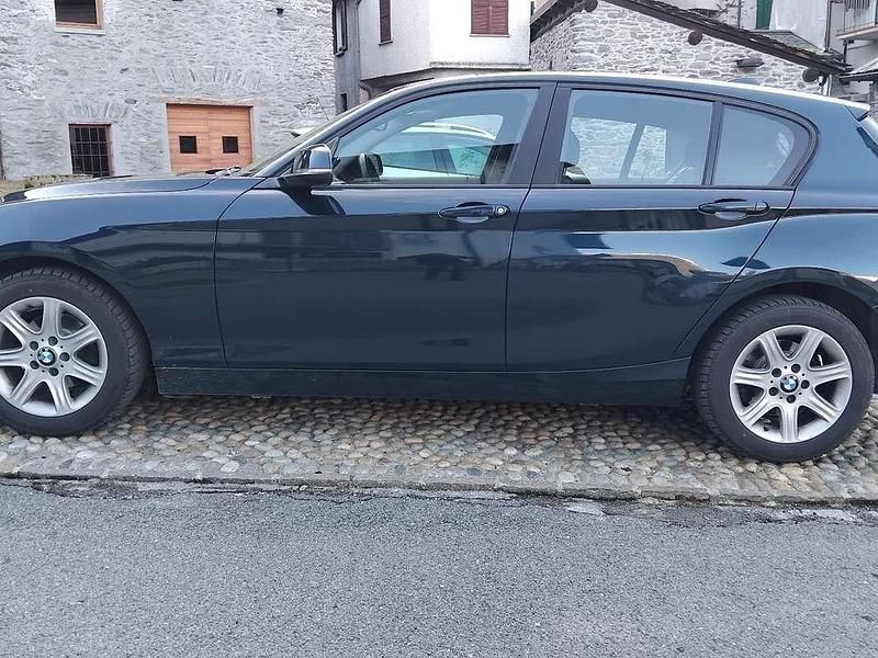 Usata BMW 118 143 CV (105 kW) 2012 Blu/azzurro Utilitaria