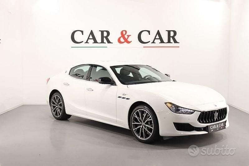 Bianco Usata 2024 Maserati Ghibli GT Coupé | 63.000 € (Buon prezzo) - Immagine 1/4