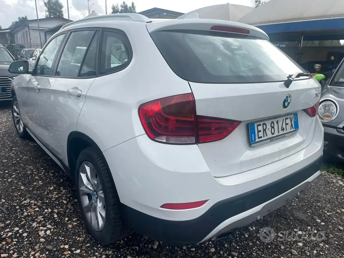 Käytetty BMW X1 116 HP (85 kW) 2013 Valkoinen Katumaasturi