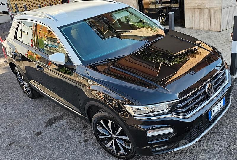 Usata VW T-Roc 116 CV (85 kW) 2019 Nero SUV