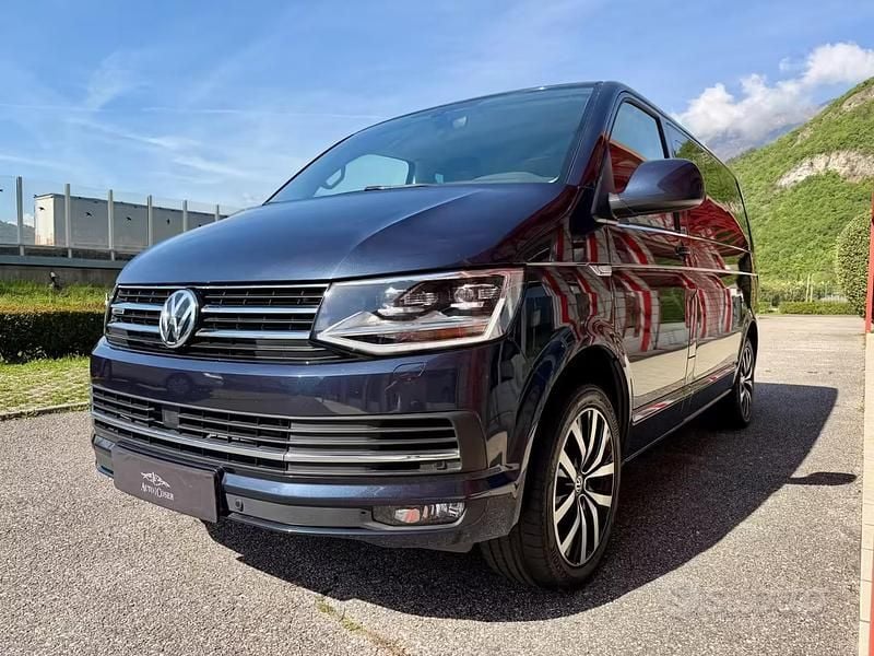 Usado VW Multivan Highline 199 HP (146 kW) 2018 Azul Monovolume
