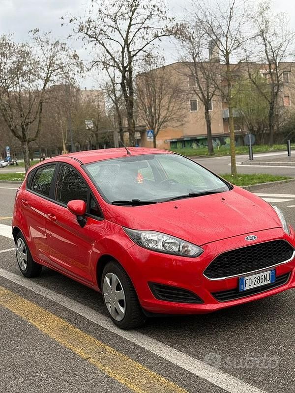Usata Ford Fiesta 2016 Rosso Berlina