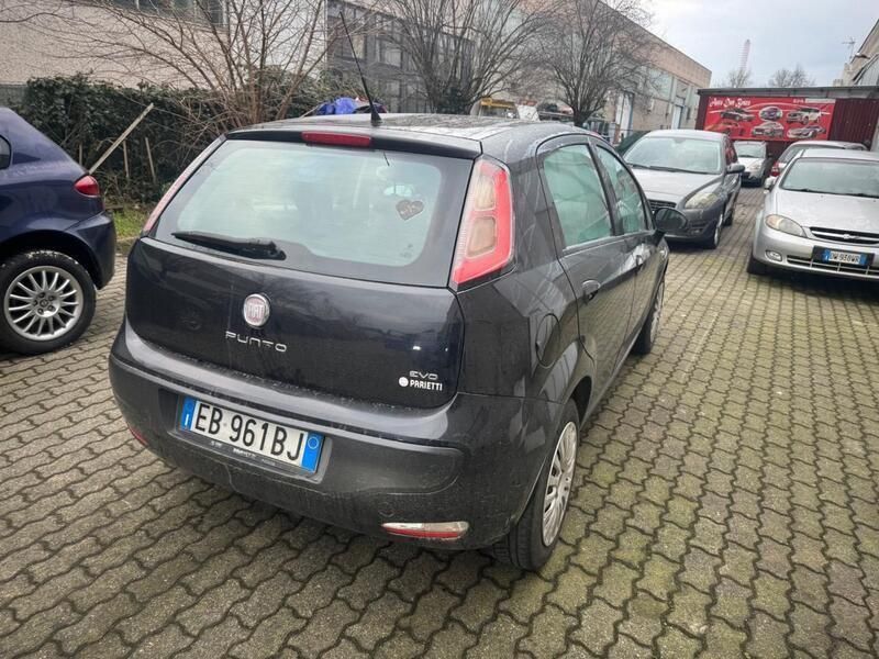 Usata Fiat Grande Punto 69 CV (50 kW) 2010 Nero Utilitaria