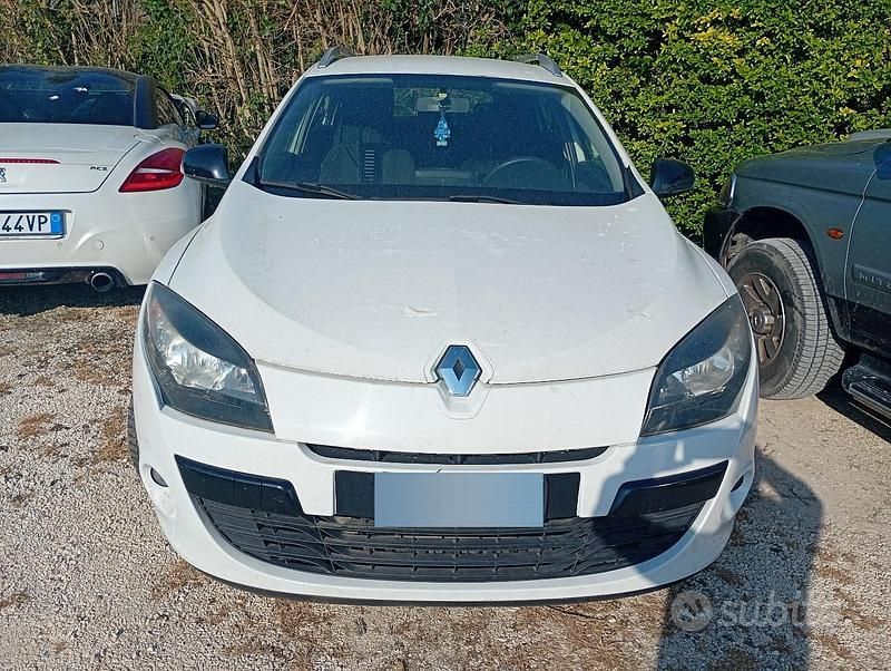 Usata Renault Mégane GrandTour 110 CV (80 kW) 2012 Bianco Station wagon