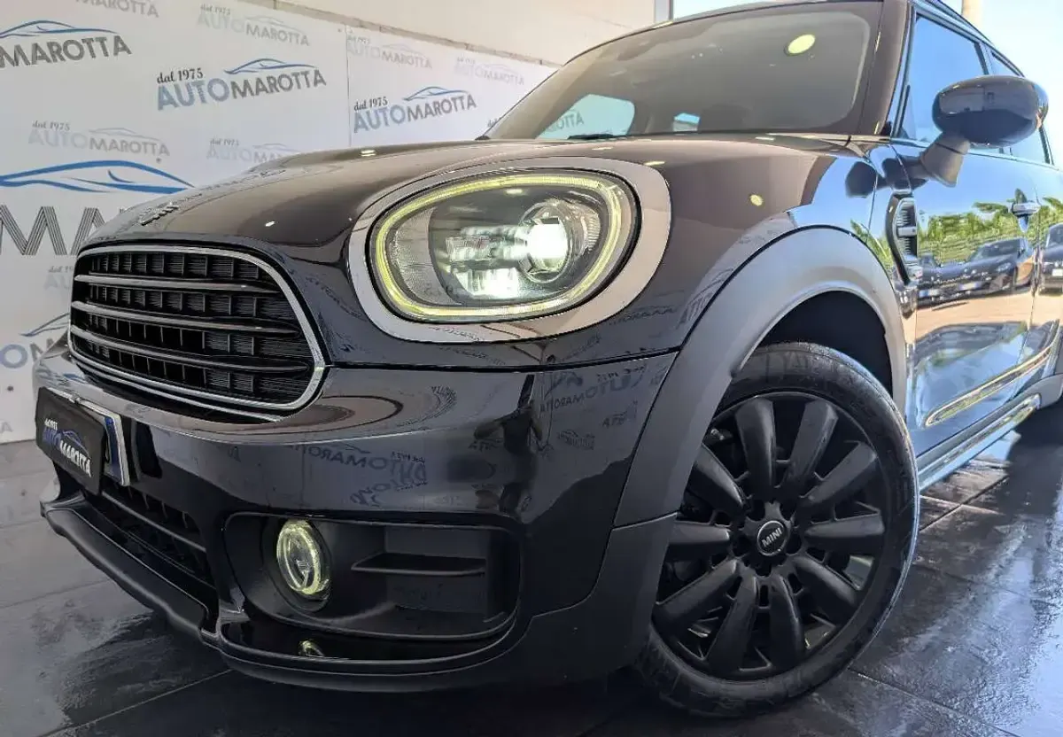 Usata Mini Cooper D Countryman 150 CV (110 kW) 2020 Enigmatic black extraserie SUV