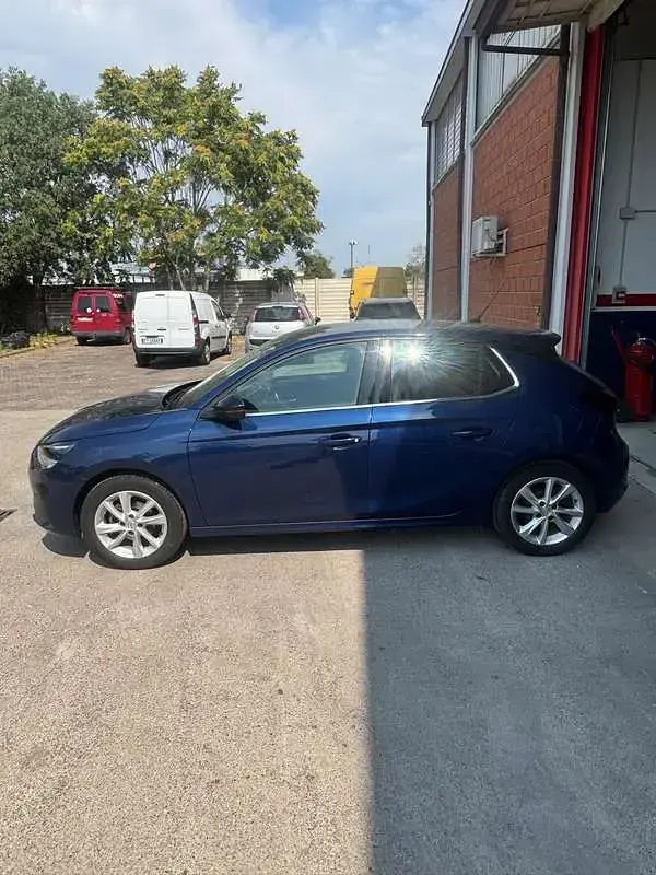 Usata Opel Corsa Elegance 75 CV (55 kW) 2021 Bluazzurro Utilitaria