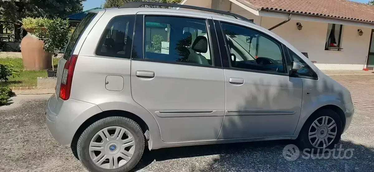 Usata Fiat Idea 70 CV (51 kW) 2007 Grigio Monovolume