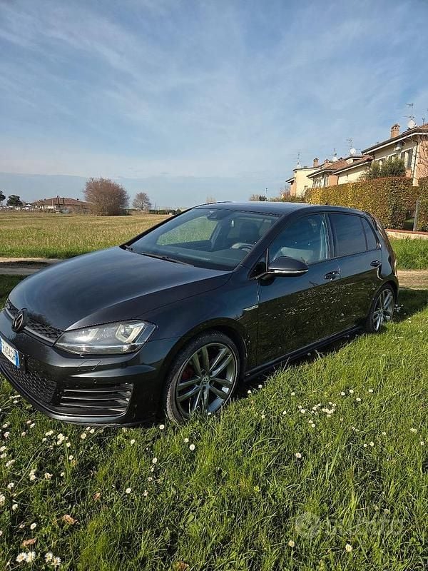 Usata VW Golf VII Sportline 184 CV (135 kW) 2015 Grigio Berlina