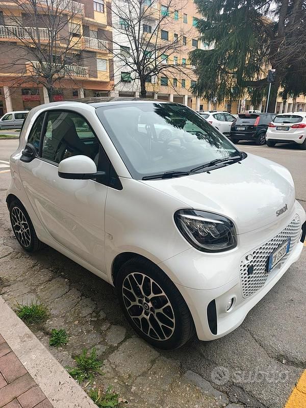 Begagnad Smart ForTwo Coupé Prime 41 kW (56 HK) 2024 Vit Halvkombi