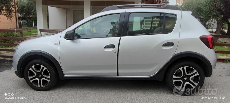 Usata Dacia Sandero 75 CV (55 kW) 2018 Grigio Utilitaria
